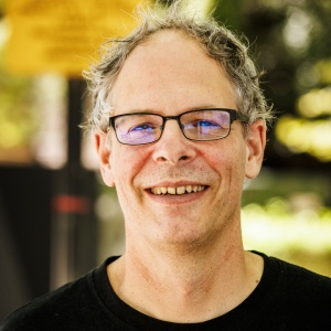 Professor Ian Paulsen